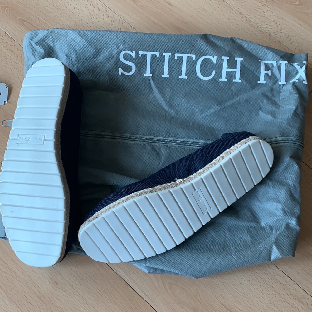 Shoes - Picture 3 of 4